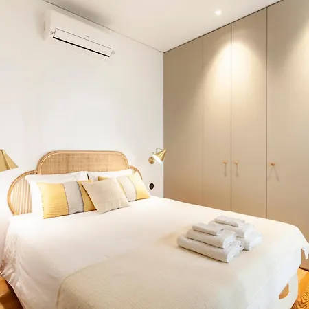 Perfect Retreat In The Center Of Апартаменты Порту