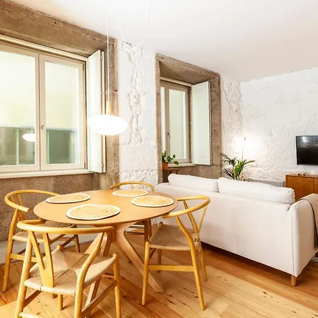 Perfect Retreat In The Center Of Apartment